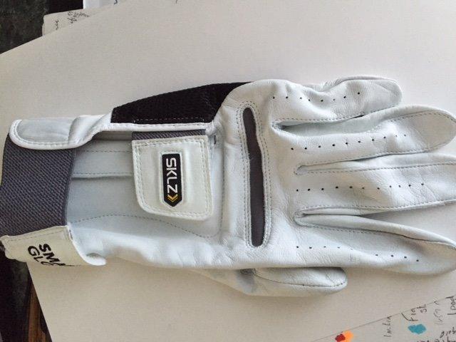 how to clean golf gloves