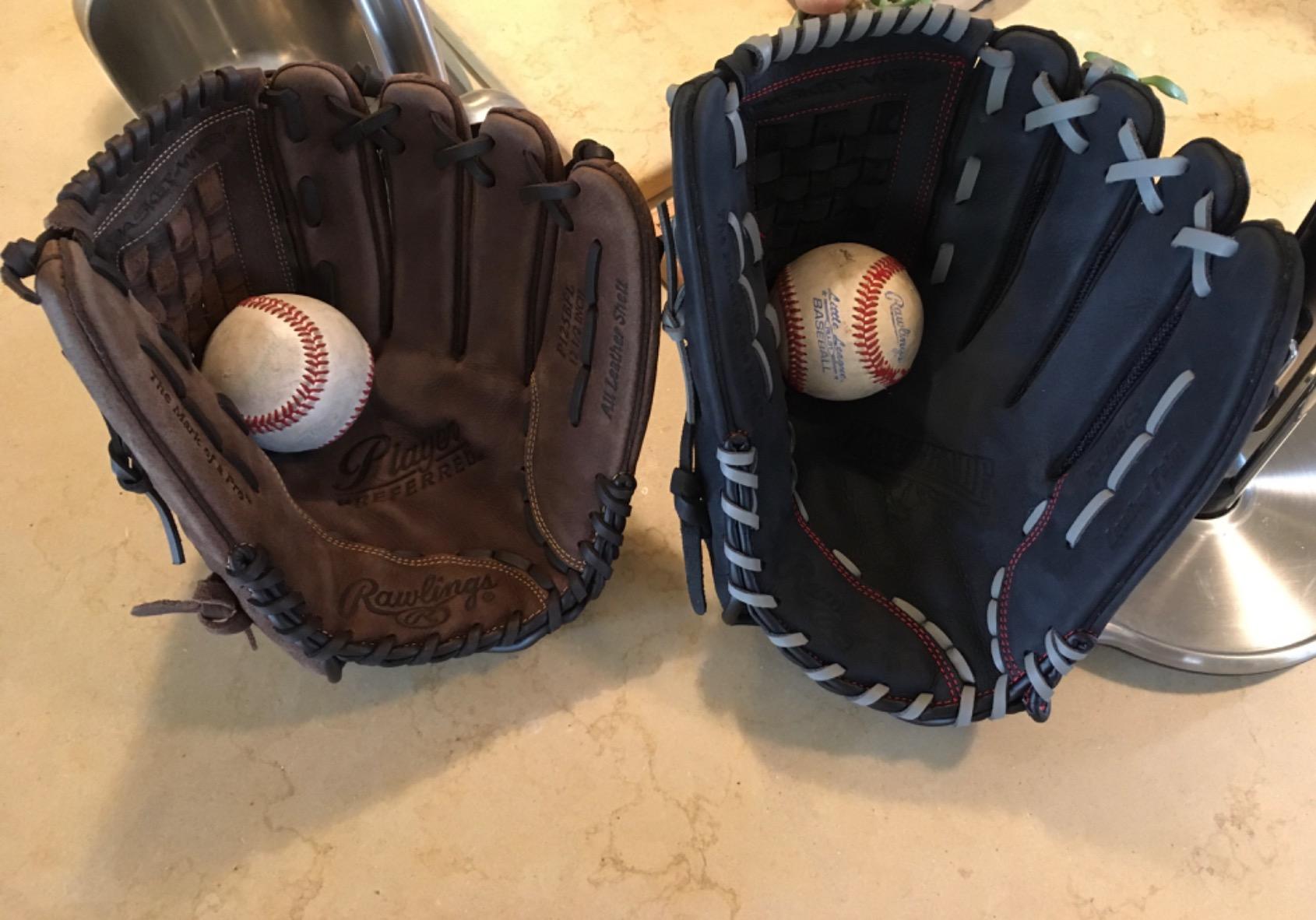 softball vs baseball gloves