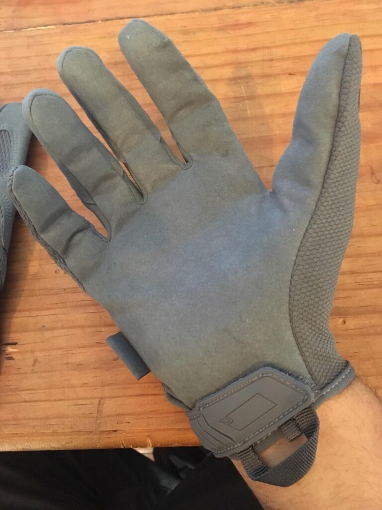 do mechanix gloves keep your hands warm